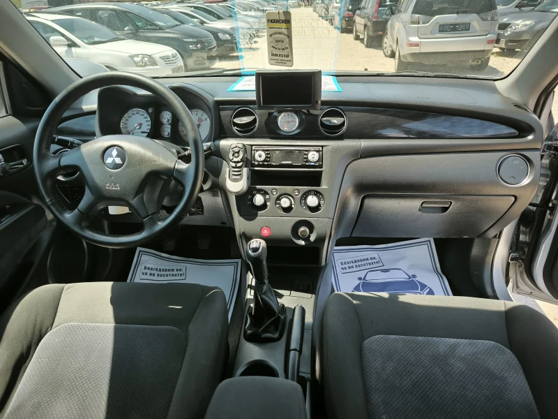 Mitsubishi Outlander 2.4i 4x4, снимка 9 - Автомобили и джипове - 50366067