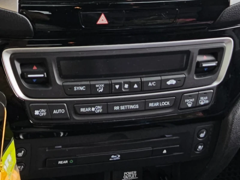 Honda Pilot Touring 3.5 V6 AWD, снимка 9 - Автомобили и джипове - 52507747