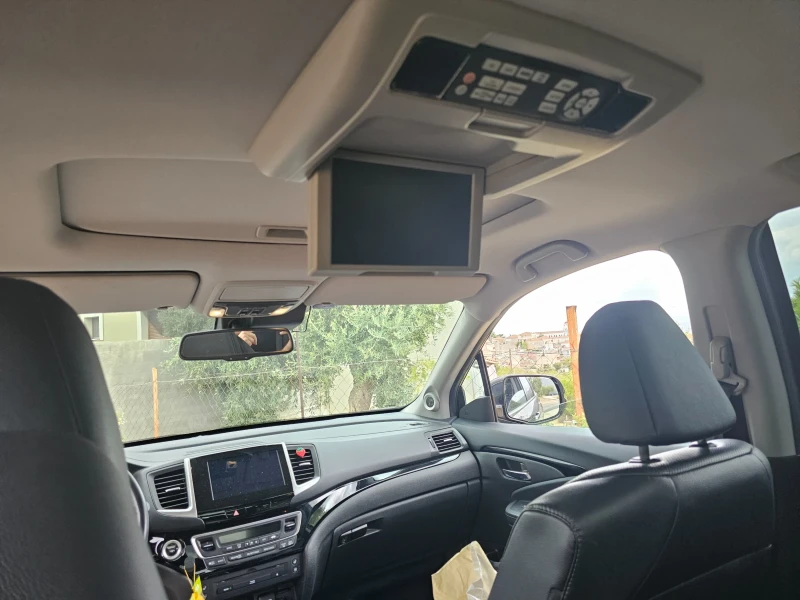 Honda Pilot Touring 3.5 V6 AWD, снимка 4 - Автомобили и джипове - 52507747