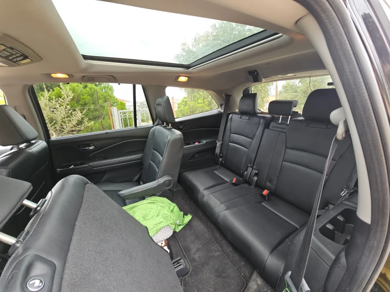 Honda Pilot Touring 3.5 V6 AWD, снимка 5 - Автомобили и джипове - 52507747