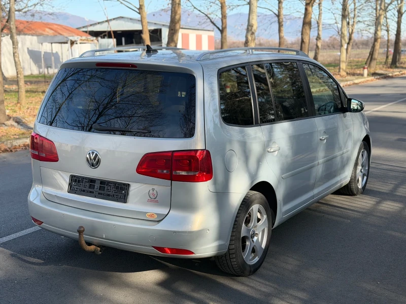 VW Touran 2.0TDi* DSG* Панорама* Парктроници* Подгрев* Нави*, снимка 4 - Автомобили и джипове - 52828921