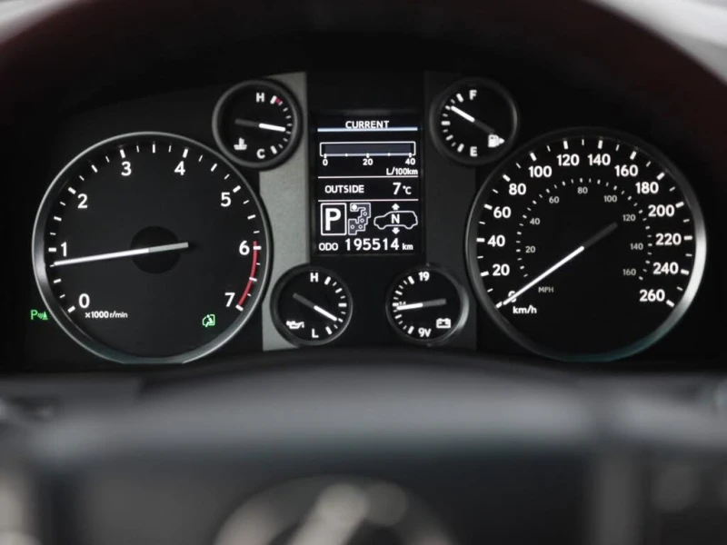 Lexus LX 570 ПОДГРЕВ* ОБДУХВАНЕ* ШИБИДАХ* КАМЕРА* 3X TV* 6+ 1, снимка 11 - Автомобили и джипове - 53090933