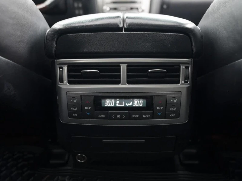 Lexus LX 570 ПОДГРЕВ* ОБДУХВАНЕ* ШИБИДАХ* КАМЕРА* 3X TV* 6+ 1, снимка 16 - Автомобили и джипове - 53090933
