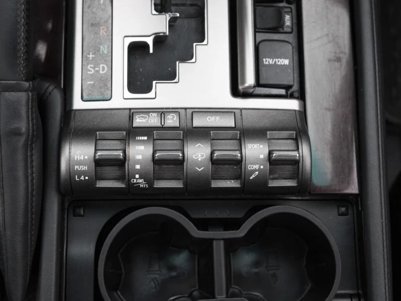 Lexus LX 570 ПОДГРЕВ* ОБДУХВАНЕ* ШИБИДАХ* КАМЕРА* 3X TV* 6+ 1, снимка 14 - Автомобили и джипове - 53090933