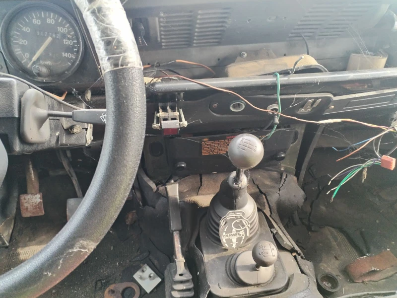 Land Rover Defender 90, снимка 4 - Автомобили и джипове - 53238450