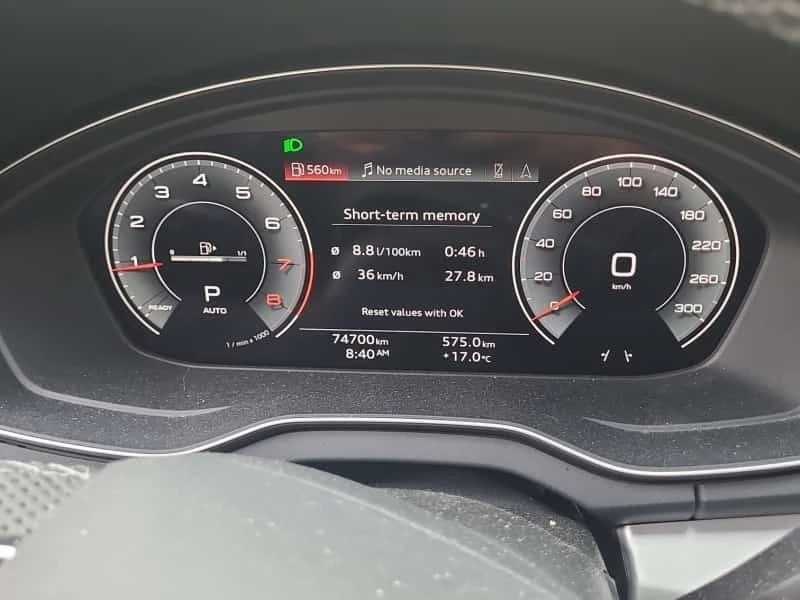 Audi Q5 2.0Т * TECHNIK * CARFAX * , снимка 9 - Автомобили и джипове - 56622505