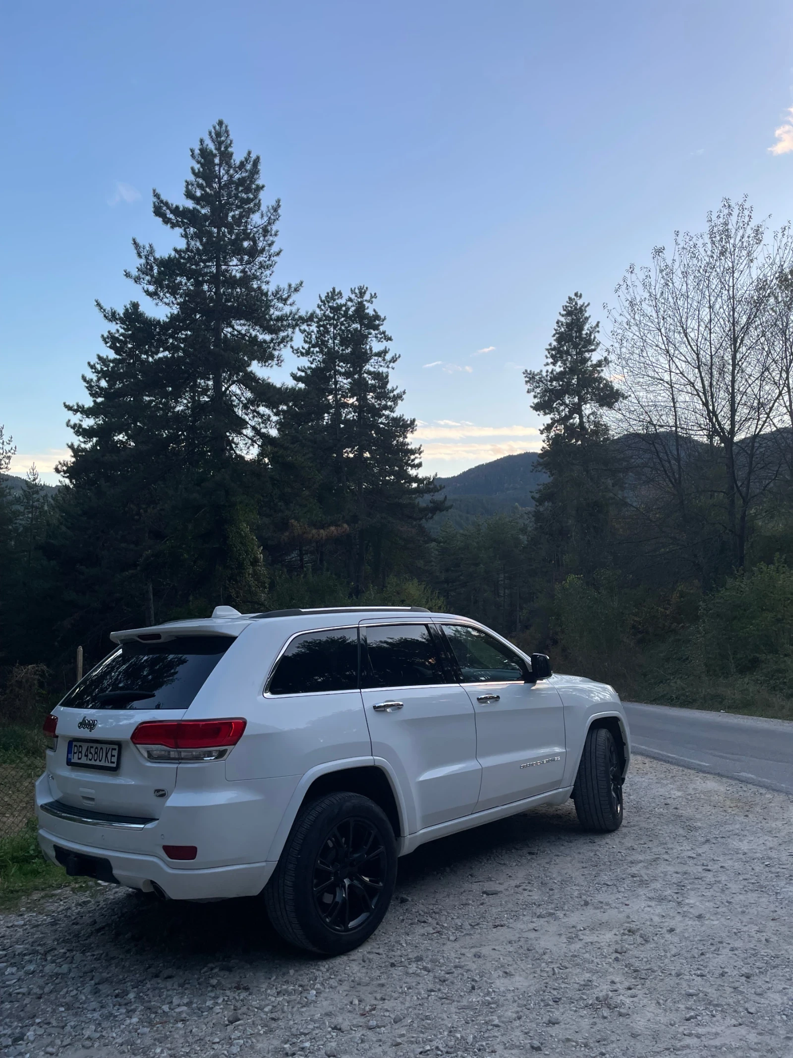 Jeep Grand cherokee 5.7/HEMI/Overland/АГУ - изображение 10