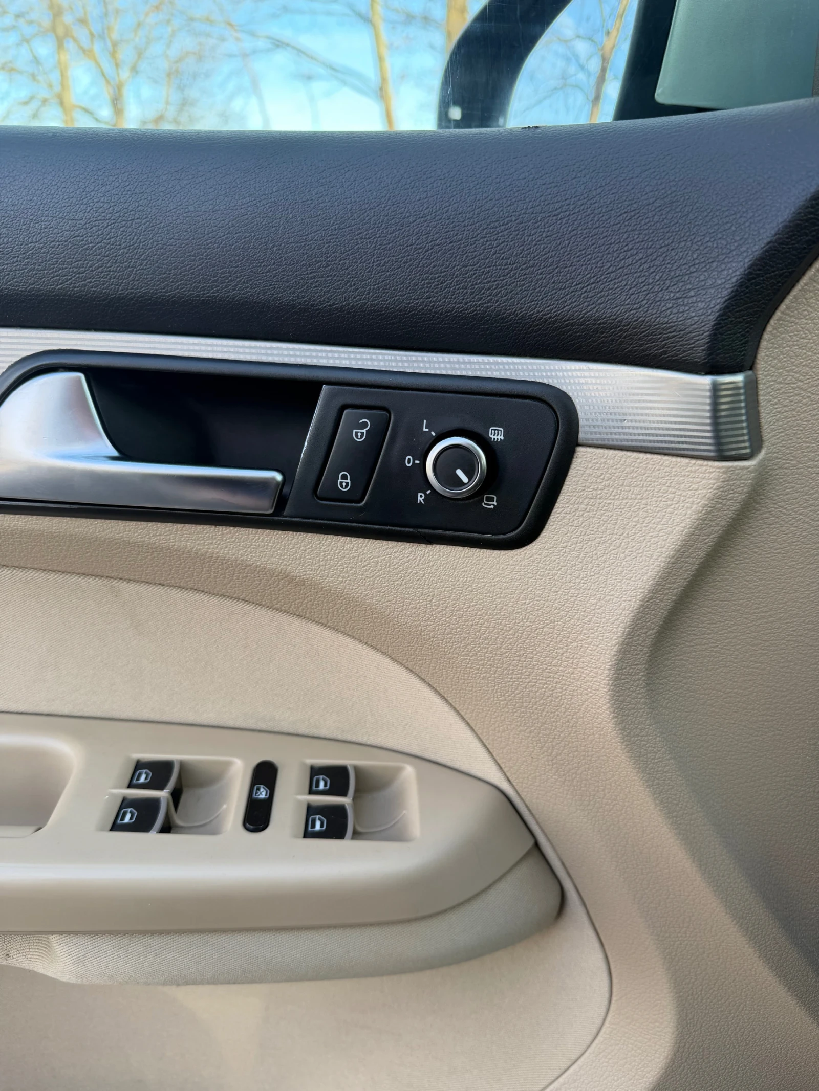 VW Touran 2.0TDi* DSG* ��������* �����������* �������* ����* | Mobile.bg � ����������� 16