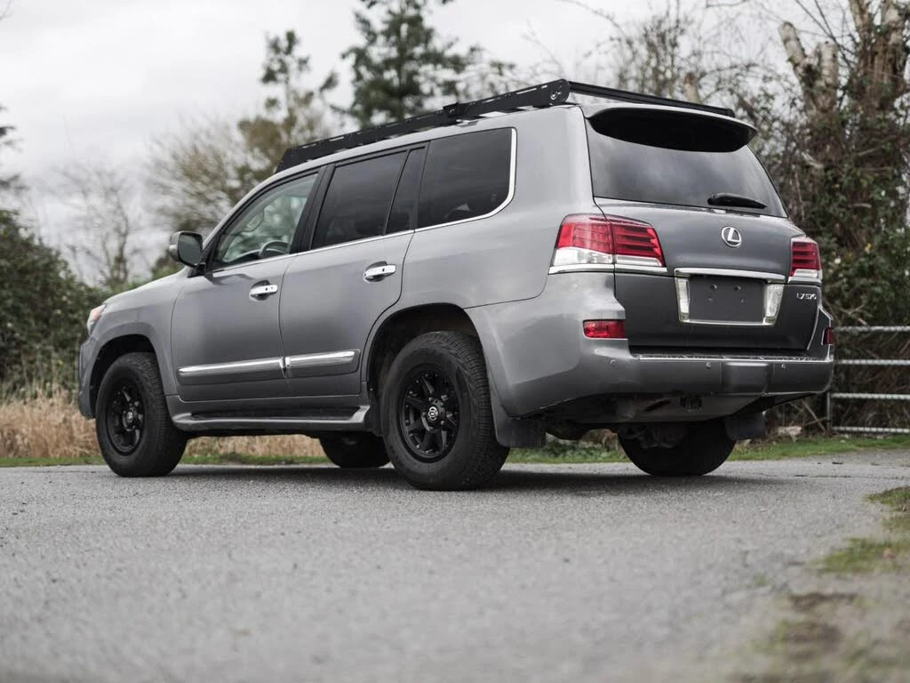 Lexus LX 570 ПОДГРЕВ* ОБДУХВАНЕ* ШИБИДАХ* КАМЕРА* 3X TV* 6+ 1 - изображение 4