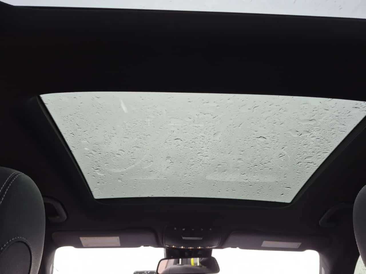 Mercedes-Benz GLC 300 4MATIC | PANO | 360 | KEYLESS | AMBIENT, снимка 12 - Автомобили и джипове - 53824798