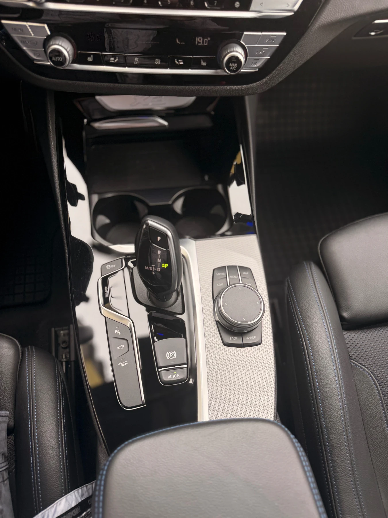 BMW X3 X DRIVE 20D, снимка 12 - Автомобили и джипове - 54017814