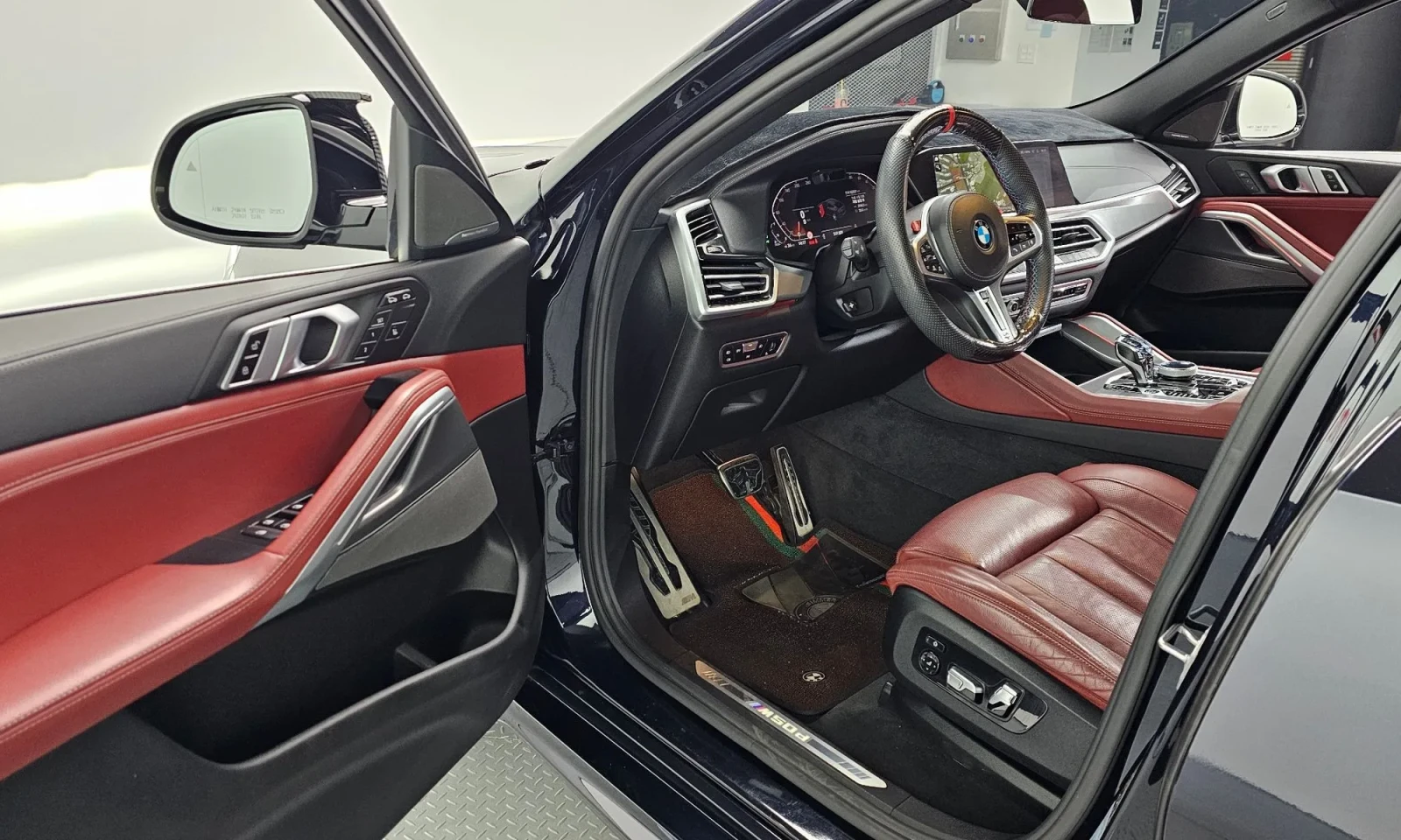 BMW X6 xDrive30d * М Пакет * Обдухване * Хед-ъп * , снимка 4 - Автомобили и джипове - 54263340