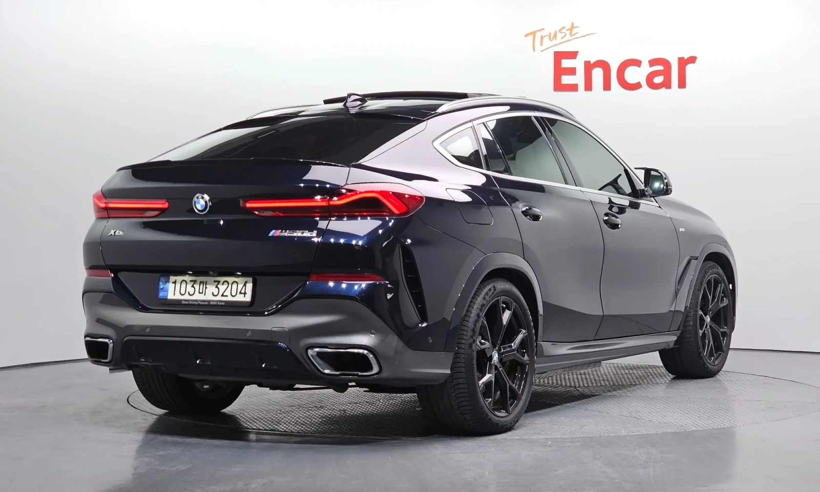 BMW X6 xDrive30d * М Пакет * Обдухване * Хед-ъп * , снимка 2 - Автомобили и джипове - 54263340