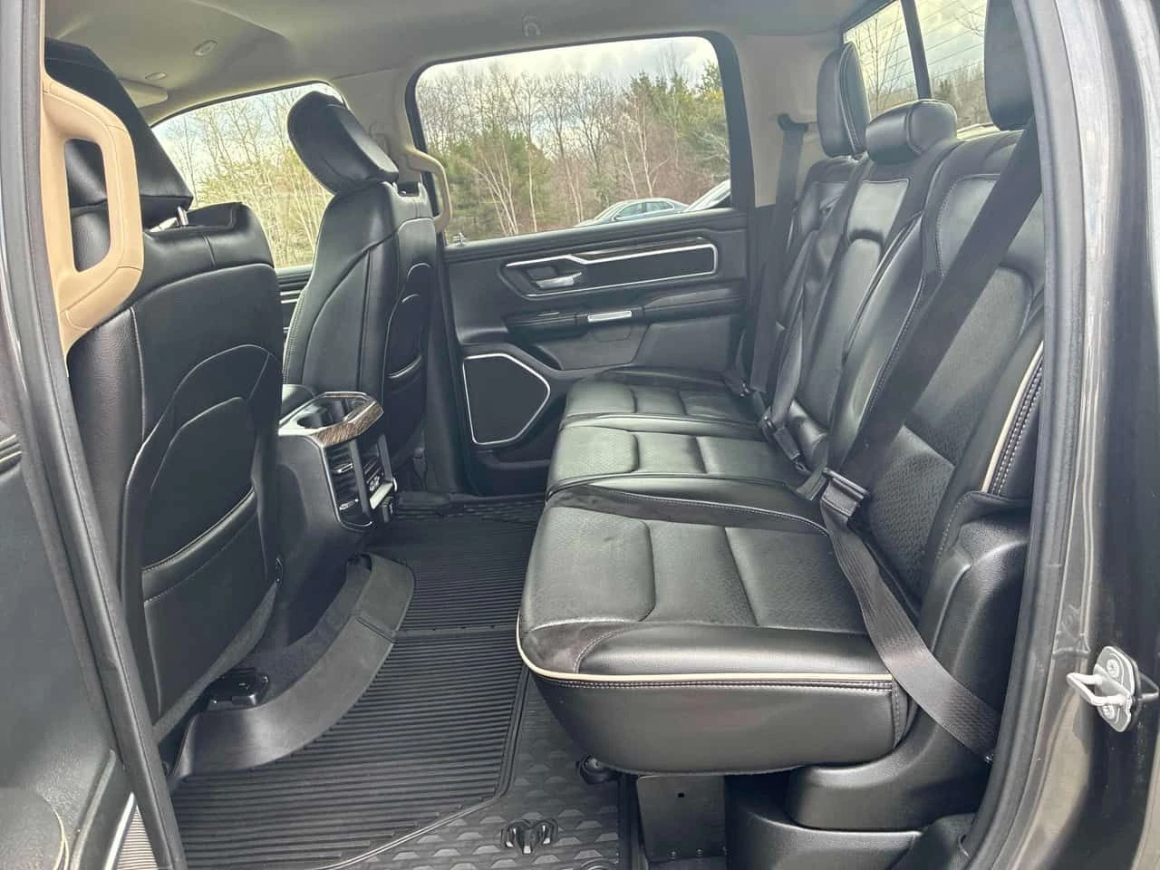 Dodge RAM 1500 * Laramie * ПОДГРЕВ* ОБДУХВАНЕ* KEYLESS* , снимка 12 - Автомобили и джипове - 54312783