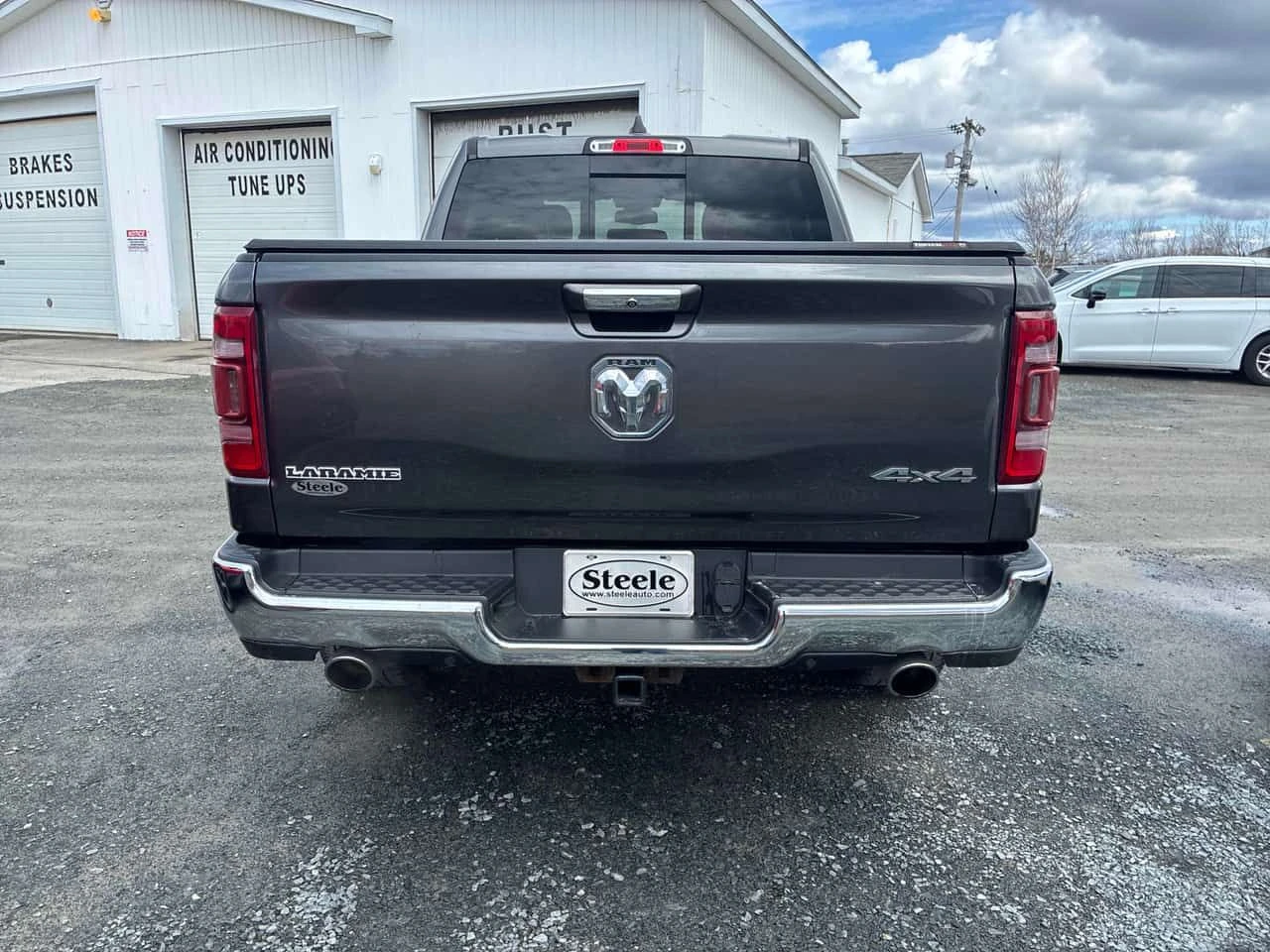 Dodge RAM 1500 * Laramie * ПОДГРЕВ* ОБДУХВАНЕ* KEYLESS* , снимка 4 - Автомобили и джипове - 54312783