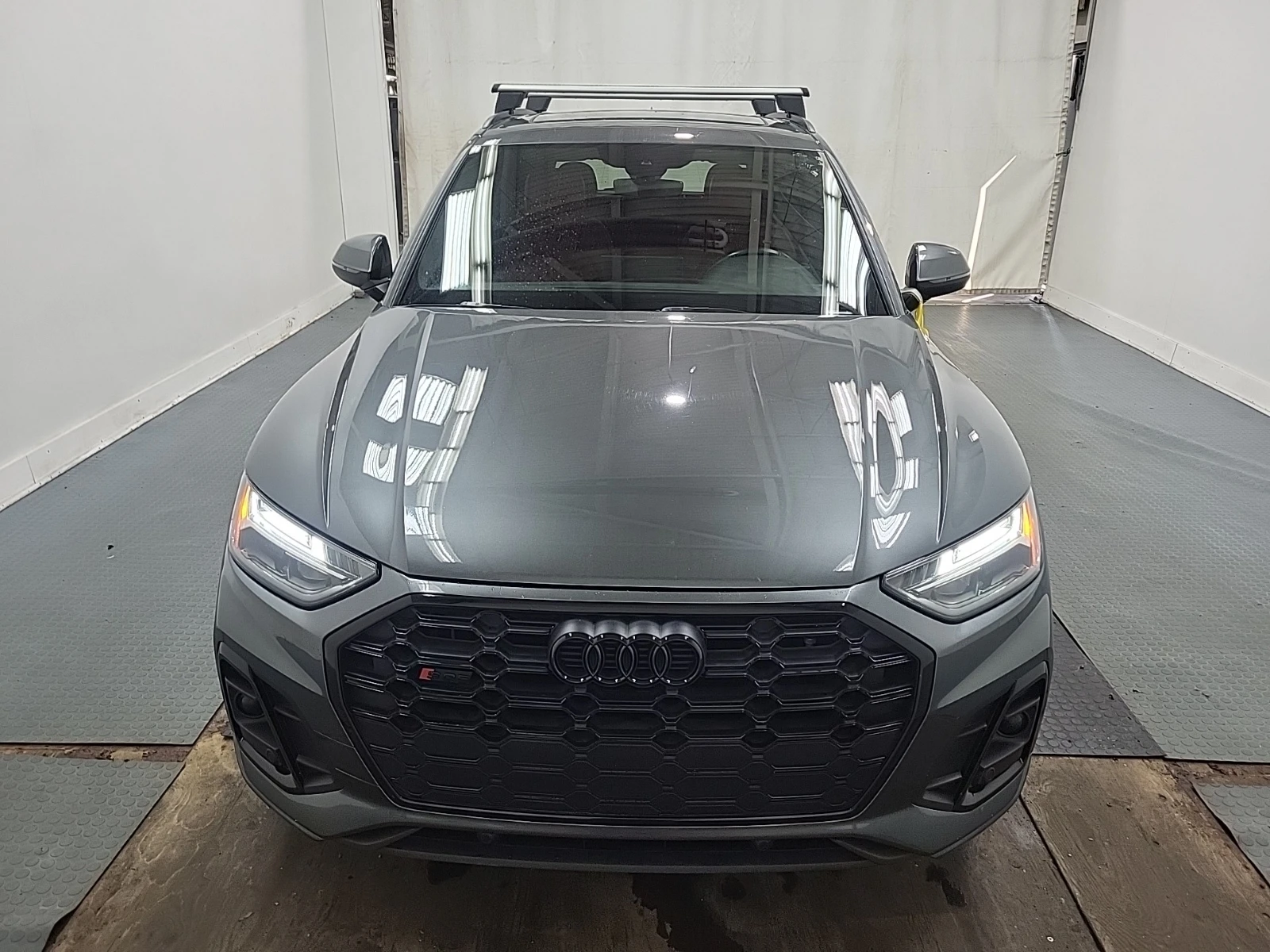 Audi SQ5 * CARFAX * БЕЗ ИНЦИДЕНТИ * АВТОКРЕДИТ * , снимка 2 - Автомобили и джипове - 55332187