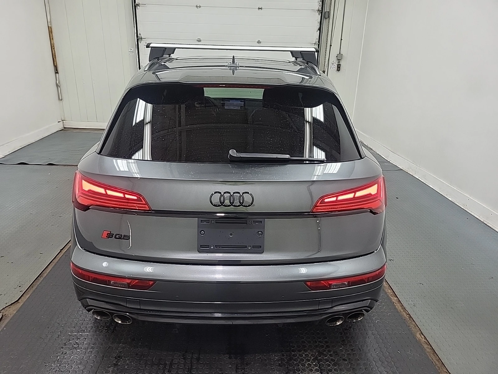 Audi SQ5 * CARFAX * БЕЗ ИНЦИДЕНТИ * АВТОКРЕДИТ * , снимка 5 - Автомобили и джипове - 55332187
