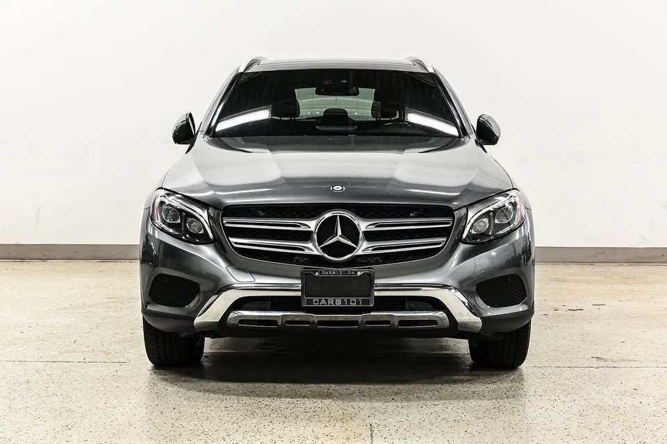 Mercedes-Benz GLC 300 * 4 MATIC * CARFAX * PANO * NAVI , снимка 3 - Автомобили и джипове - 55465332