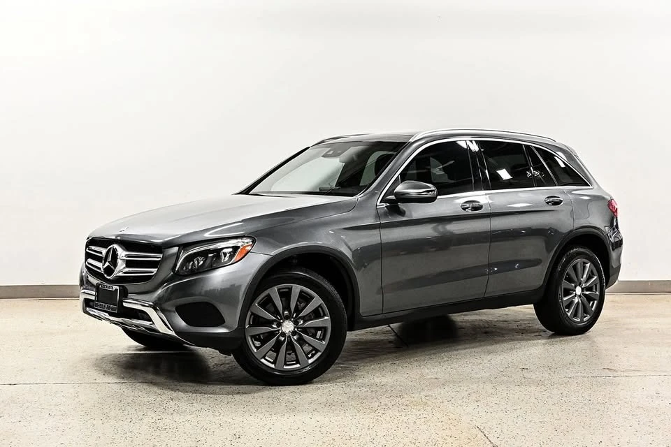 Mercedes-Benz GLC 300 * 4 MATIC * CARFAX * PANO * NAVI 