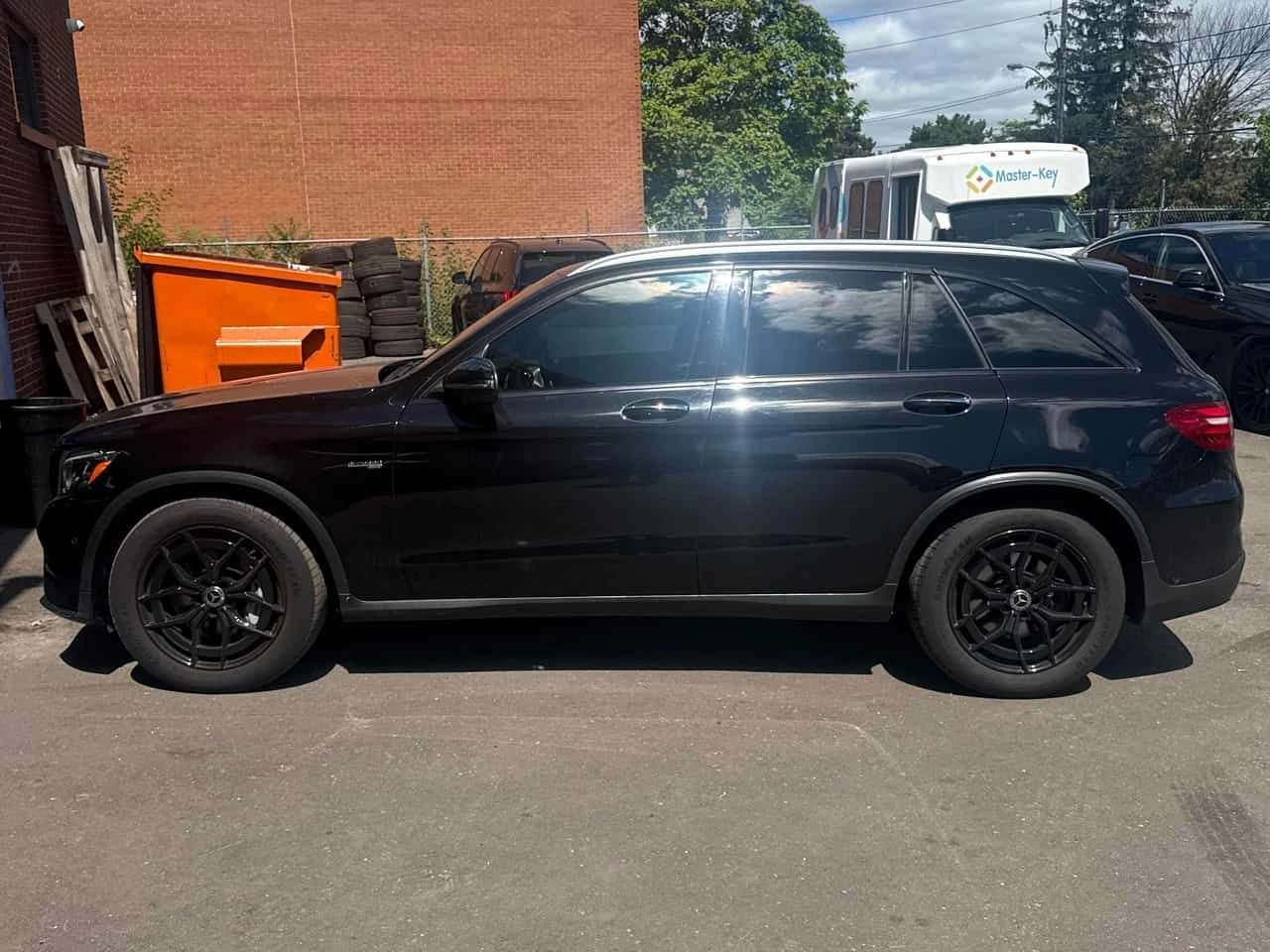 Mercedes-Benz GLC 43 AMG * АВТОКРЕДИТ БЕЗ ПЪРВОНАЧАЛНА ВНОСКА* , снимка 2 - Автомобили и джипове - 55698859