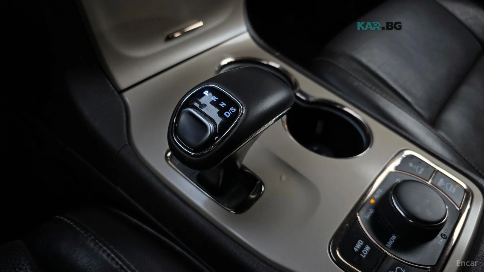 Jeep Grand cherokee SUMMIT* 4X4* 8ZF* DISTRONIC* HARMAN* PANO* ОБДУХ* , снимка 10 - Автомобили и джипове - 55993145