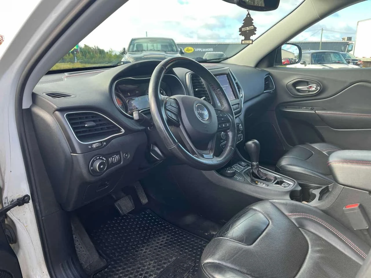 Jeep Cherokee Trailhawk Elite | CARFAX | АВТОФИНАНСИРАНЕ, снимка 7 - Автомобили и джипове - 56185821