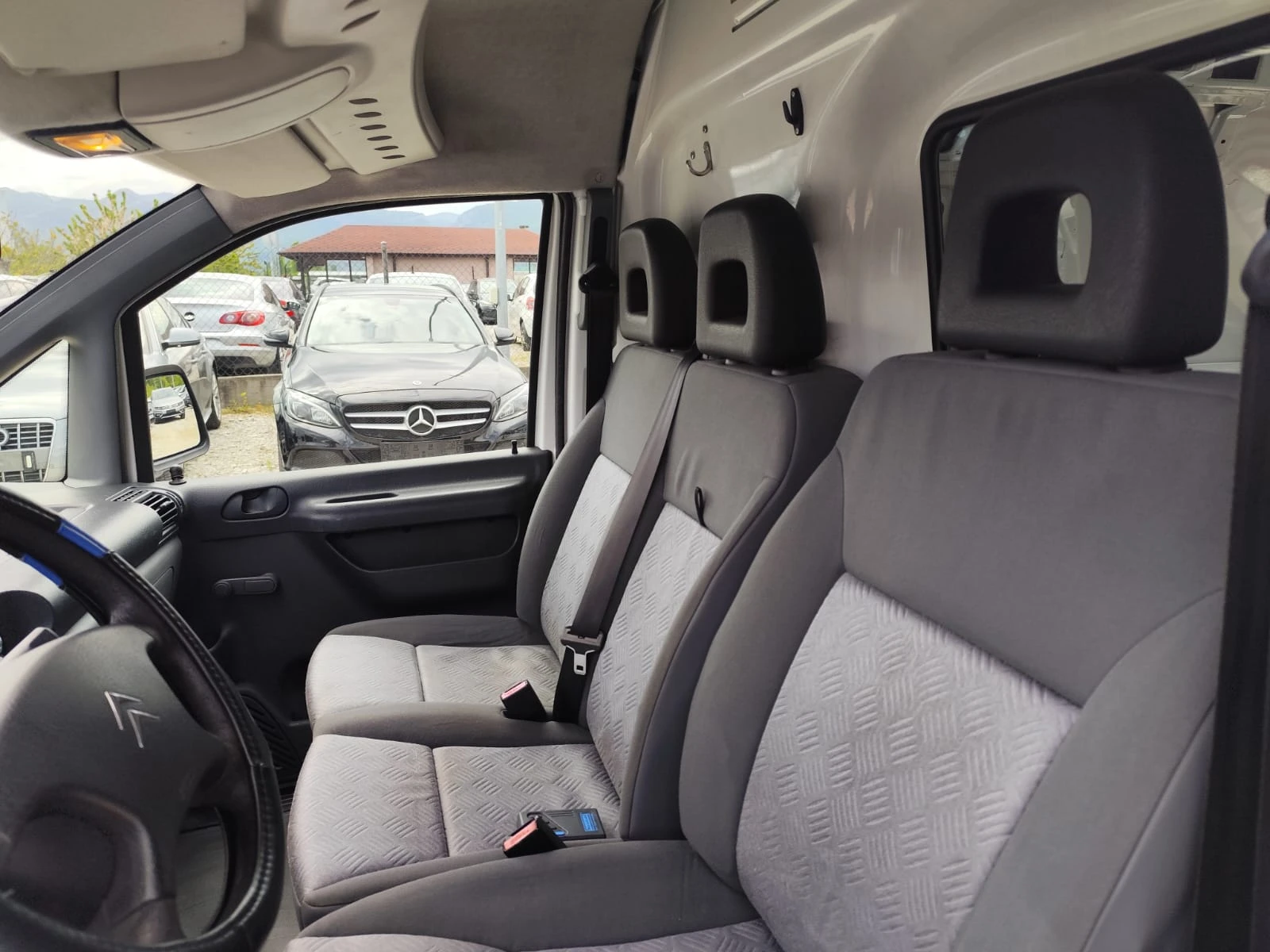 Citroen Jumpy 2.0 дизел, снимка 16 - Бусове и автобуси - 54422951