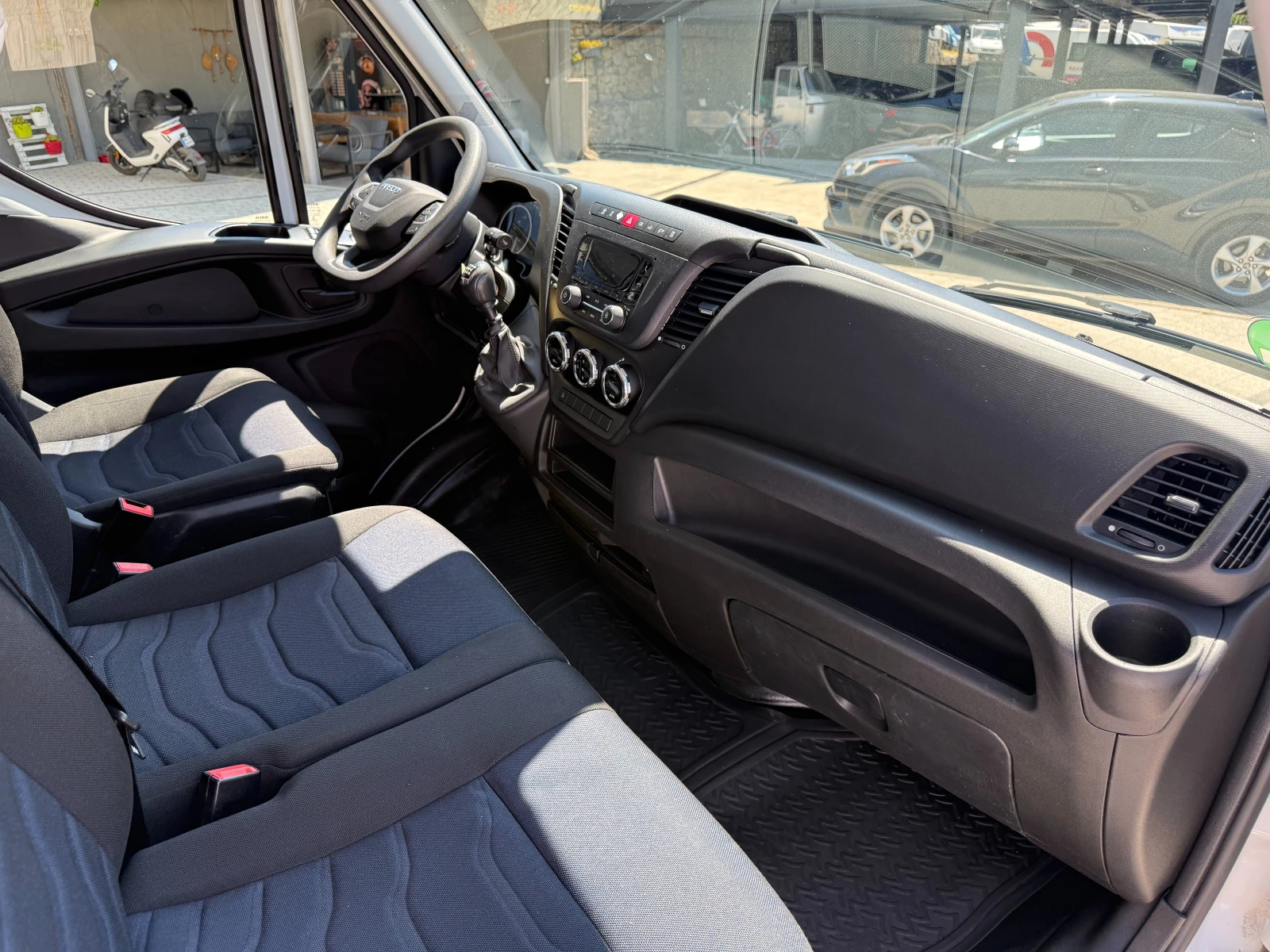 Iveco Daily 35-160 3.0HPI �� 3.5�. �� ���� ����� Euro 6  | Mobile.bg � ����������� 11