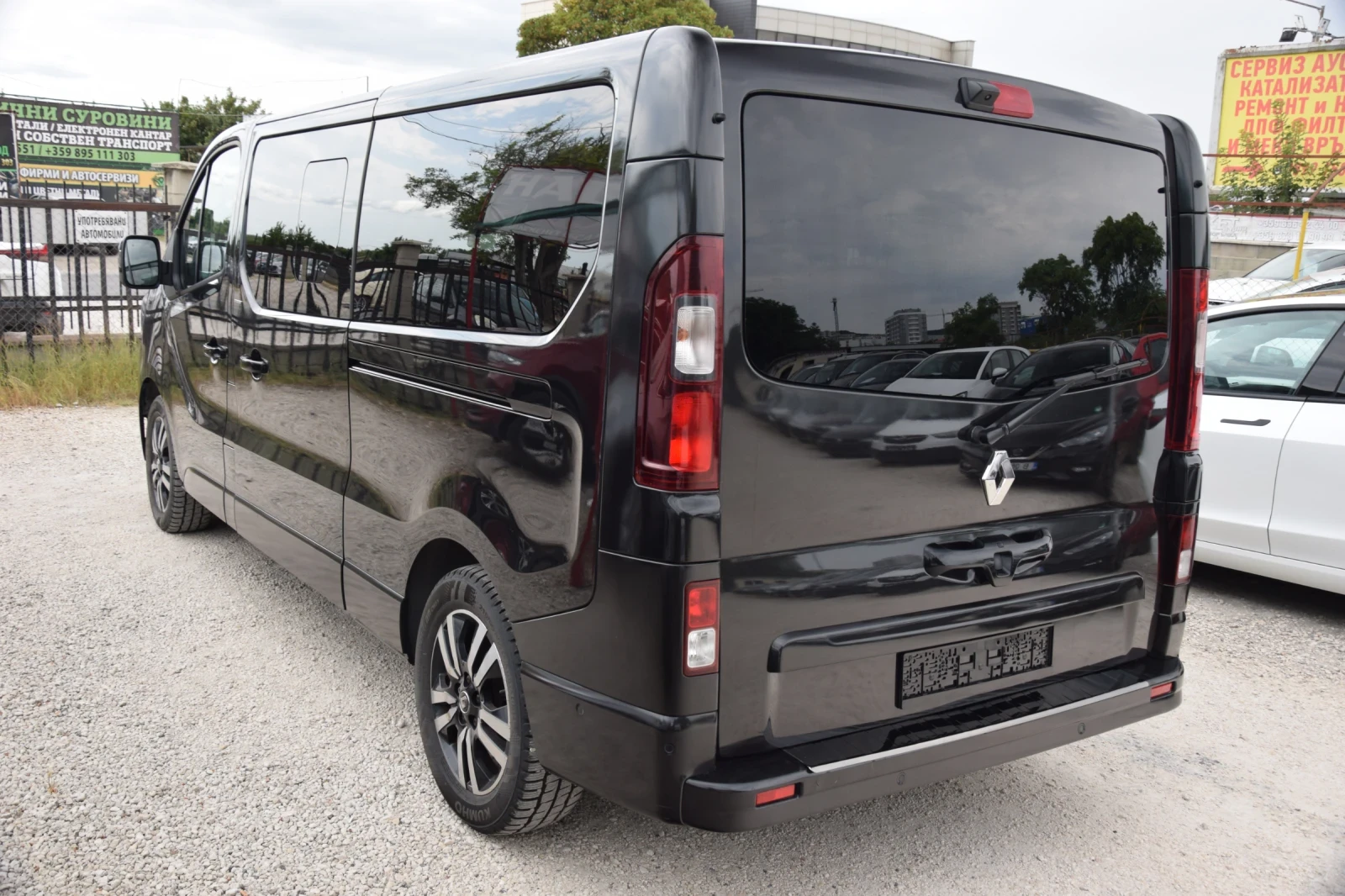 Renault Trafic 2.0DCI SPACE CLASS Automatic 8 места , снимка 5 - Бусове и автобуси - 55655884