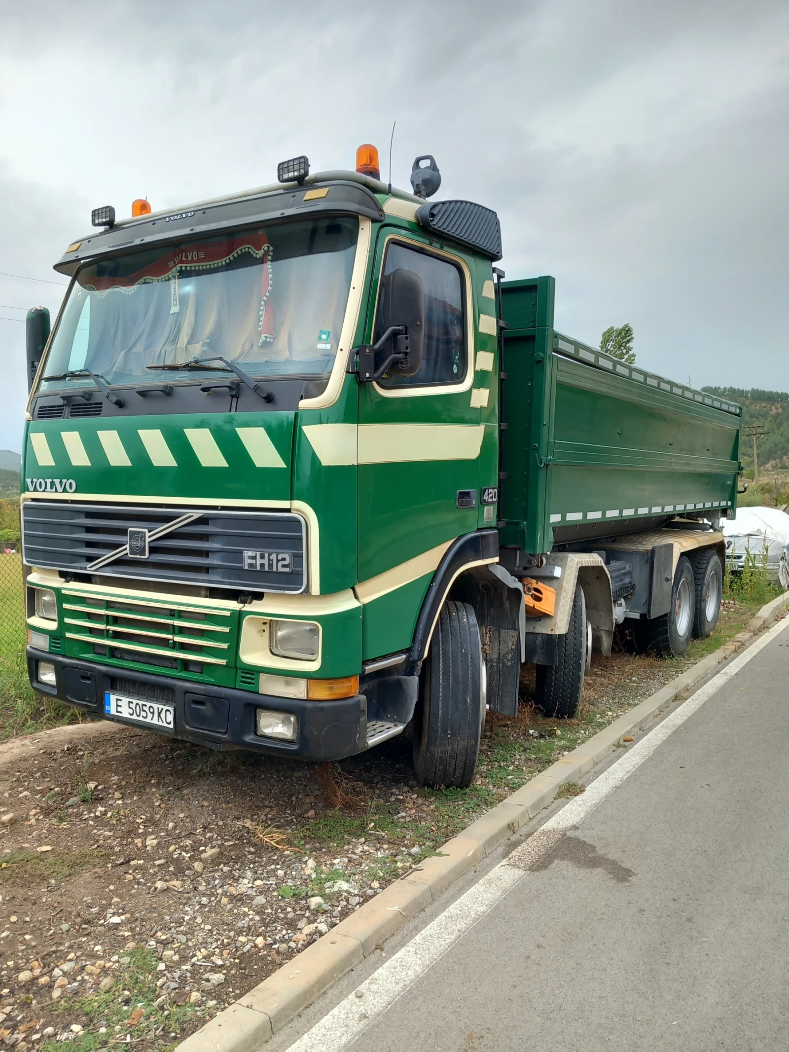 Volvo F12