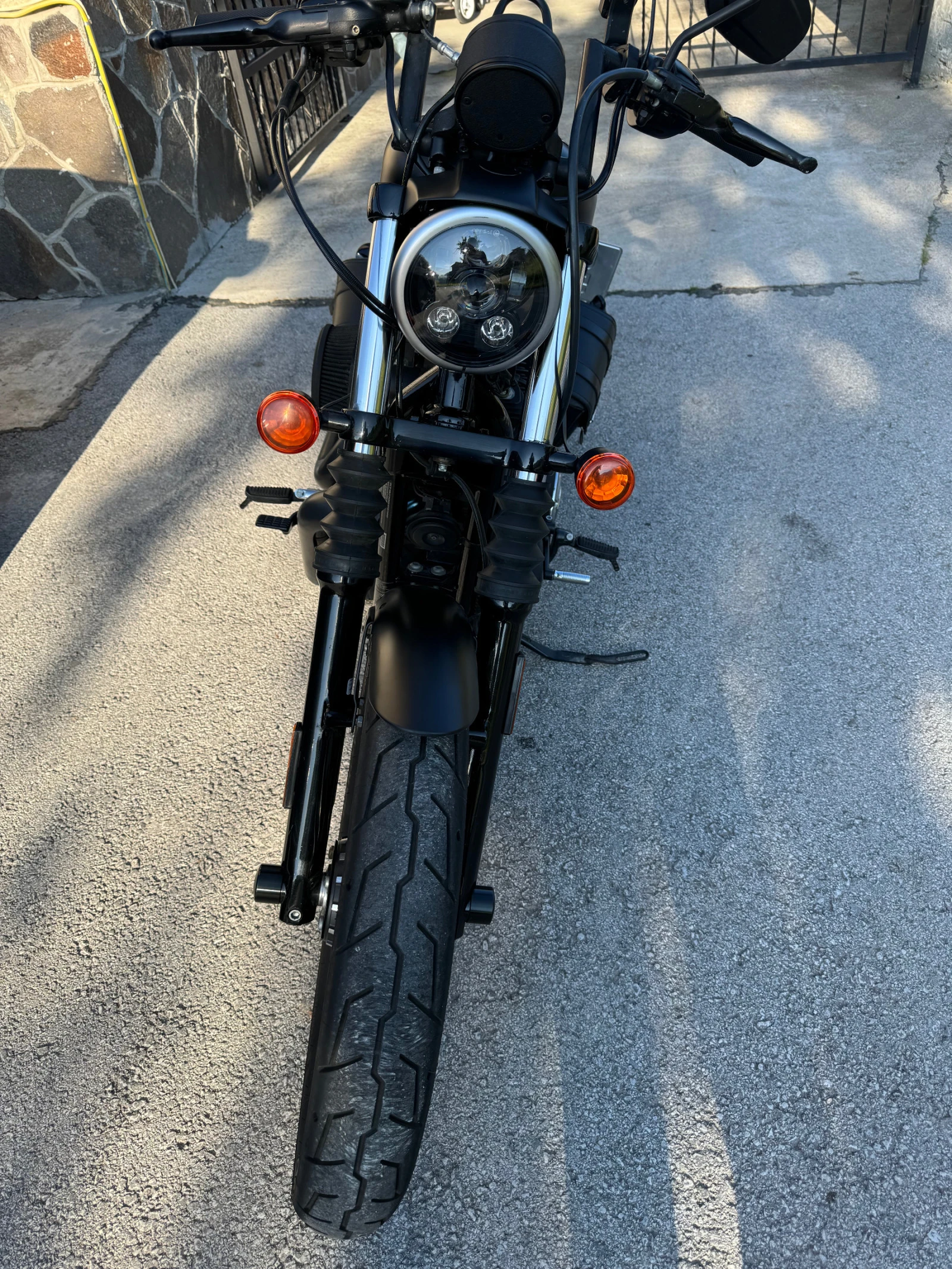 Harley-Davidson Sportster Iron 883 XL - изображение 2