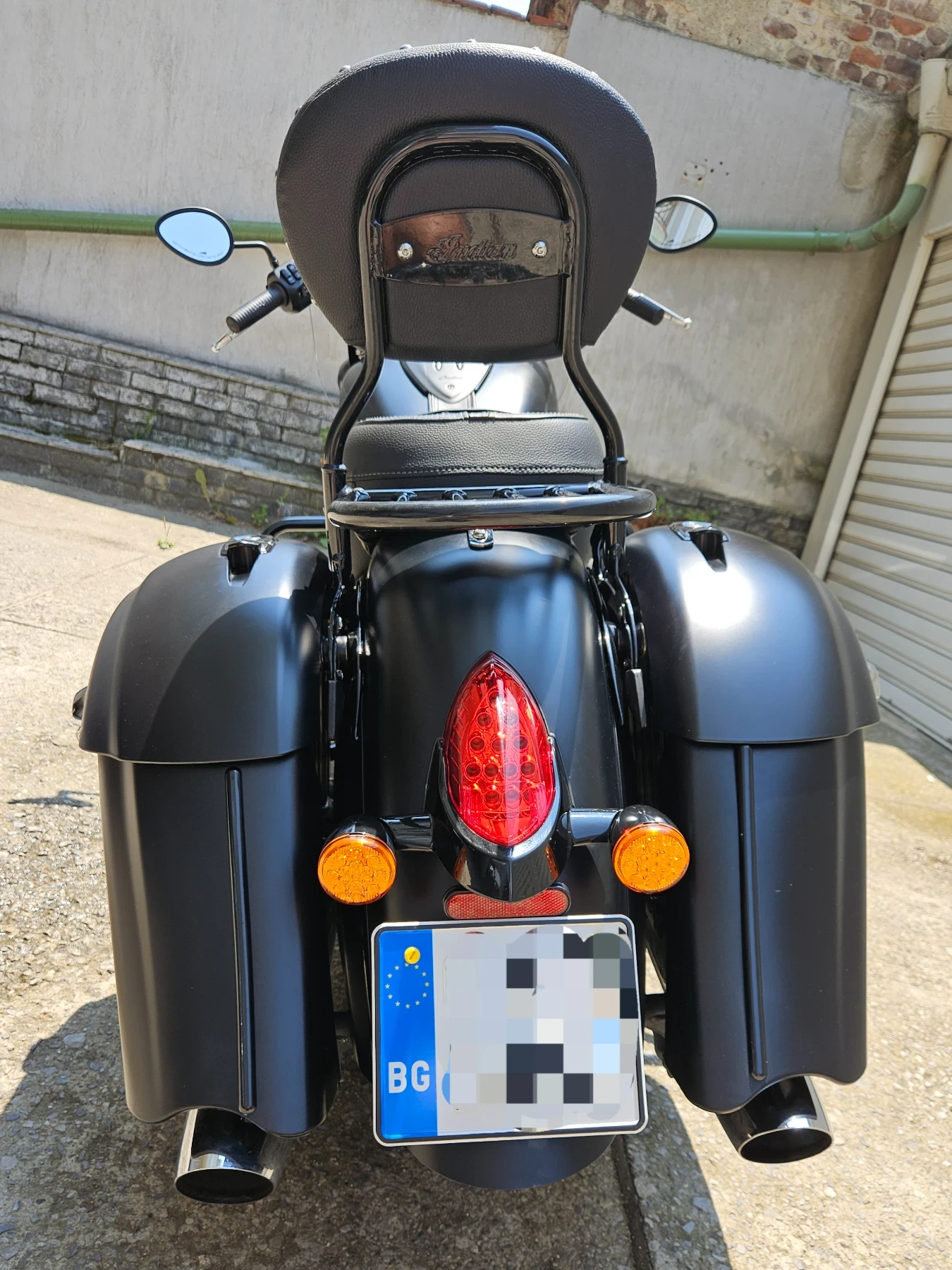 Indian Springfield Dark Horse 2018 - изображение 6