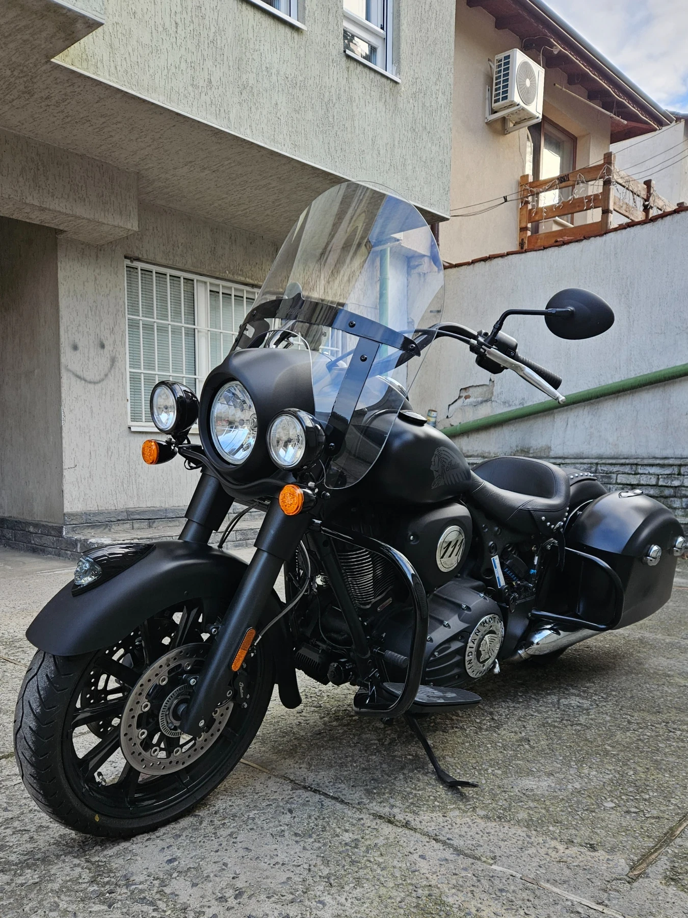 Indian Springfield Dark Horse 2018 - изображение 8