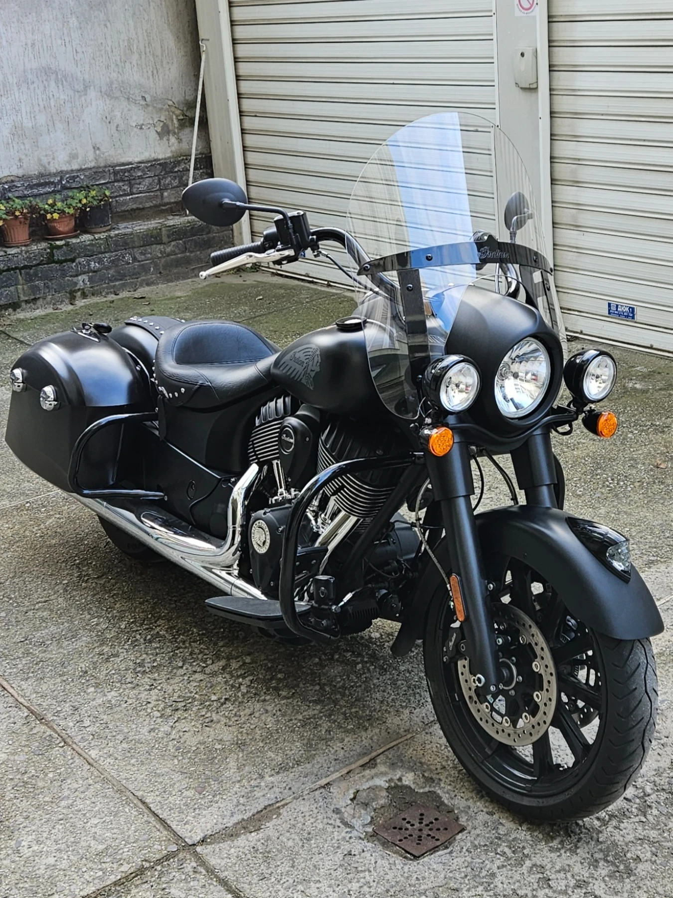 Indian Springfield Dark Horse 2018 - изображение 5