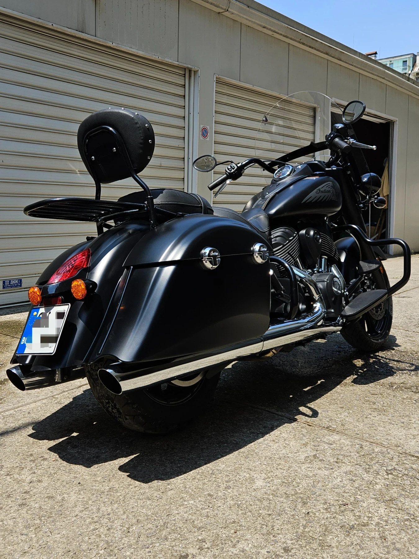 Indian Springfield Dark Horse 2018 - изображение 7