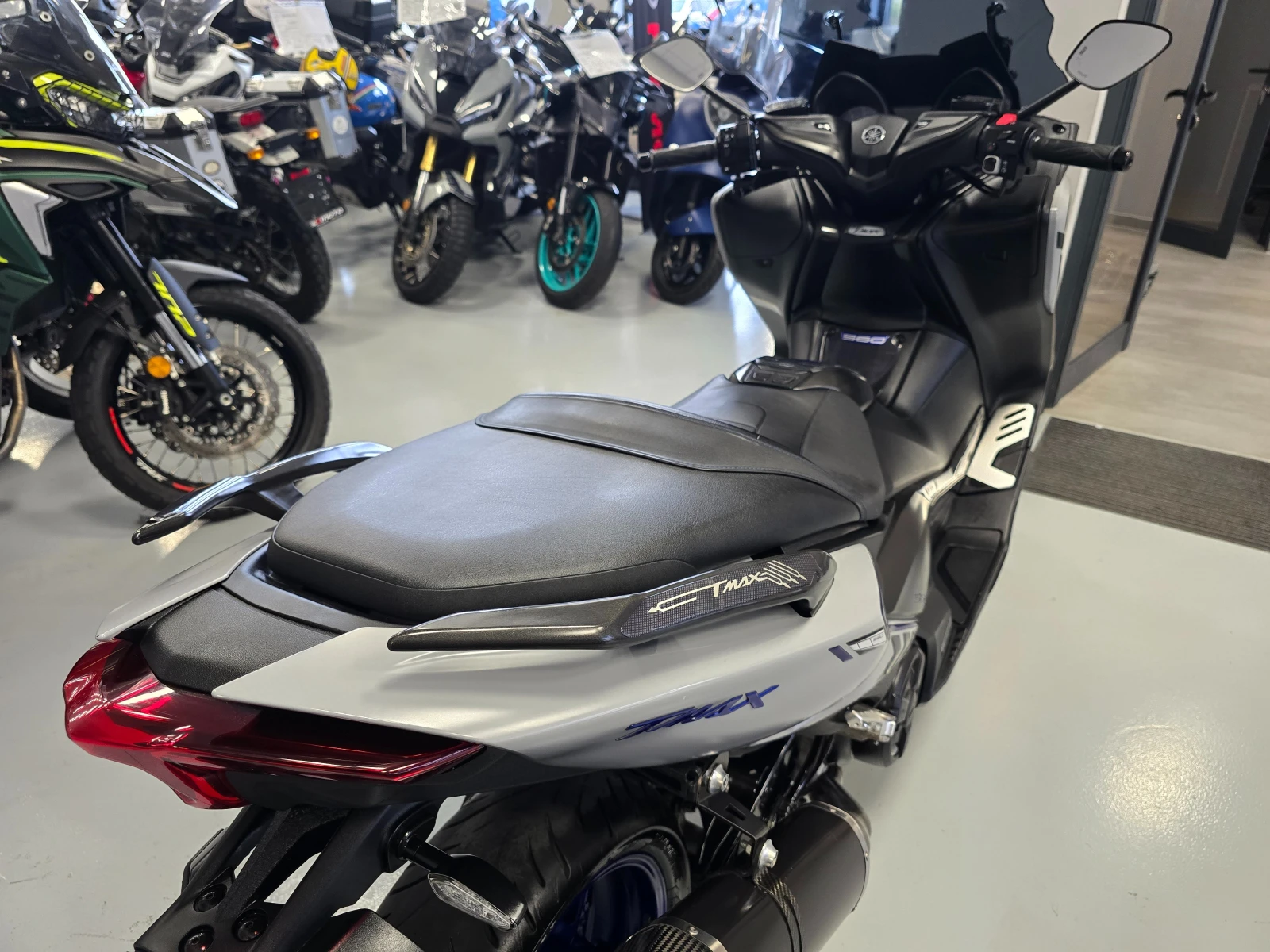 Yamaha T-max 560ie, Вариатор Malossi, Leo Vince!, снимка 12 - Мотоциклети и мототехника - 56311362