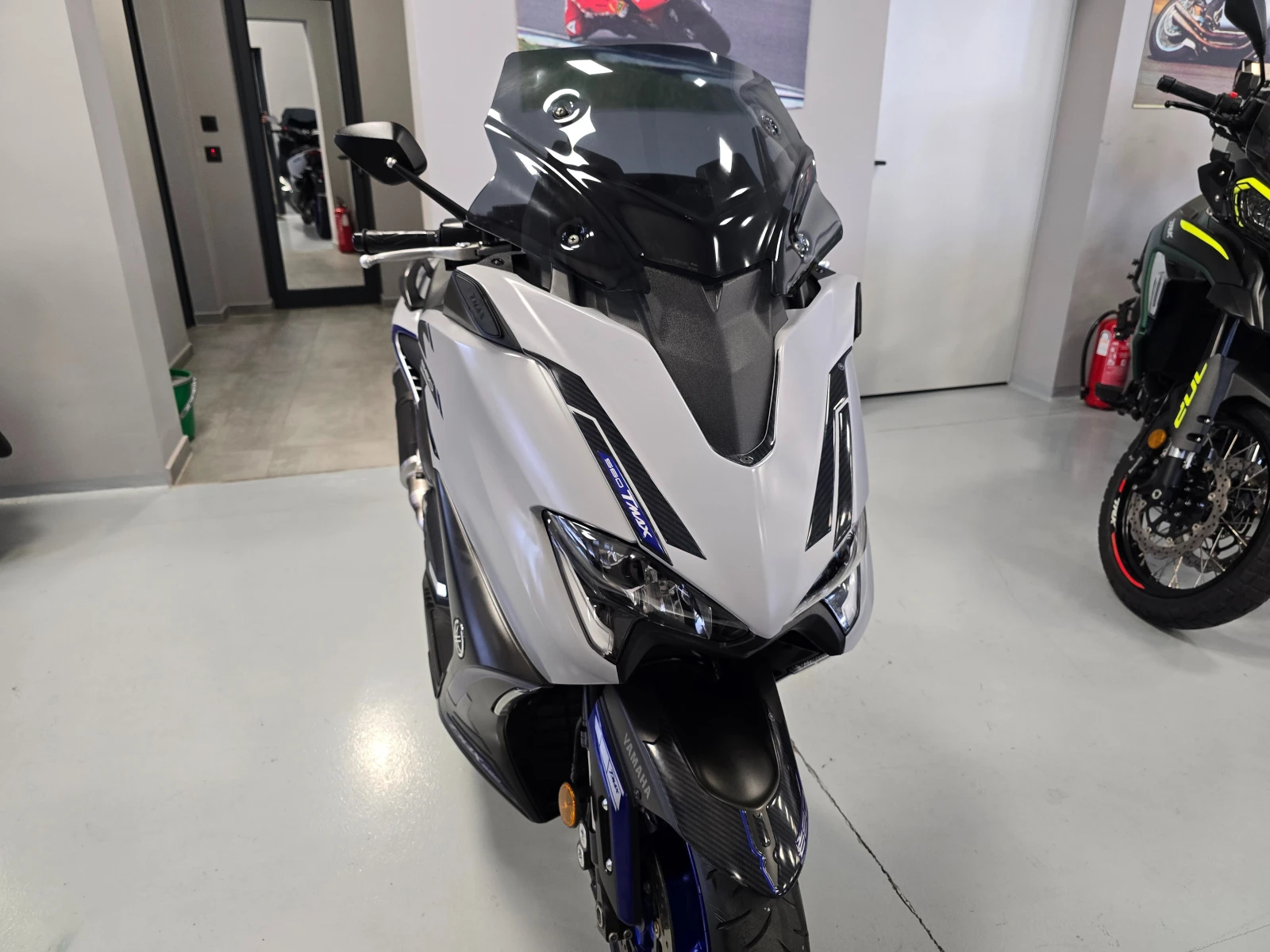 Yamaha T-max 560ie, Вариатор Malossi, Leo Vince!, снимка 10 - Мотоциклети и мототехника - 56311362