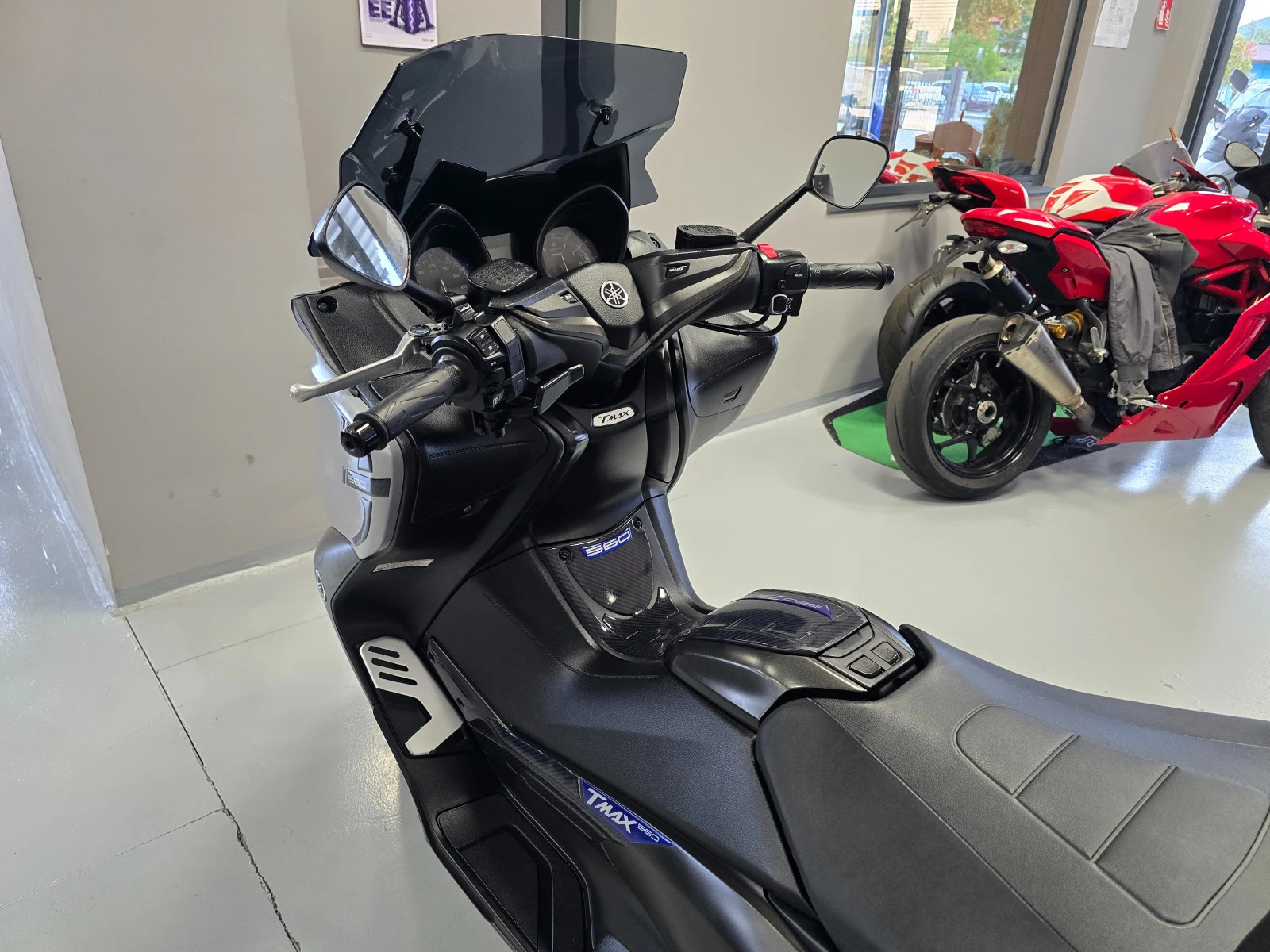 Yamaha T-max 560ie, Вариатор Malossi, Leo Vince!, снимка 14 - Мотоциклети и мототехника - 56311362