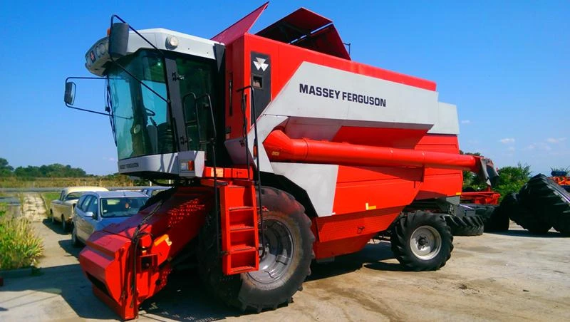 Комбайн Massey Ferguson MF7256, снимка 1 - Селскостопанска техника - 38165790