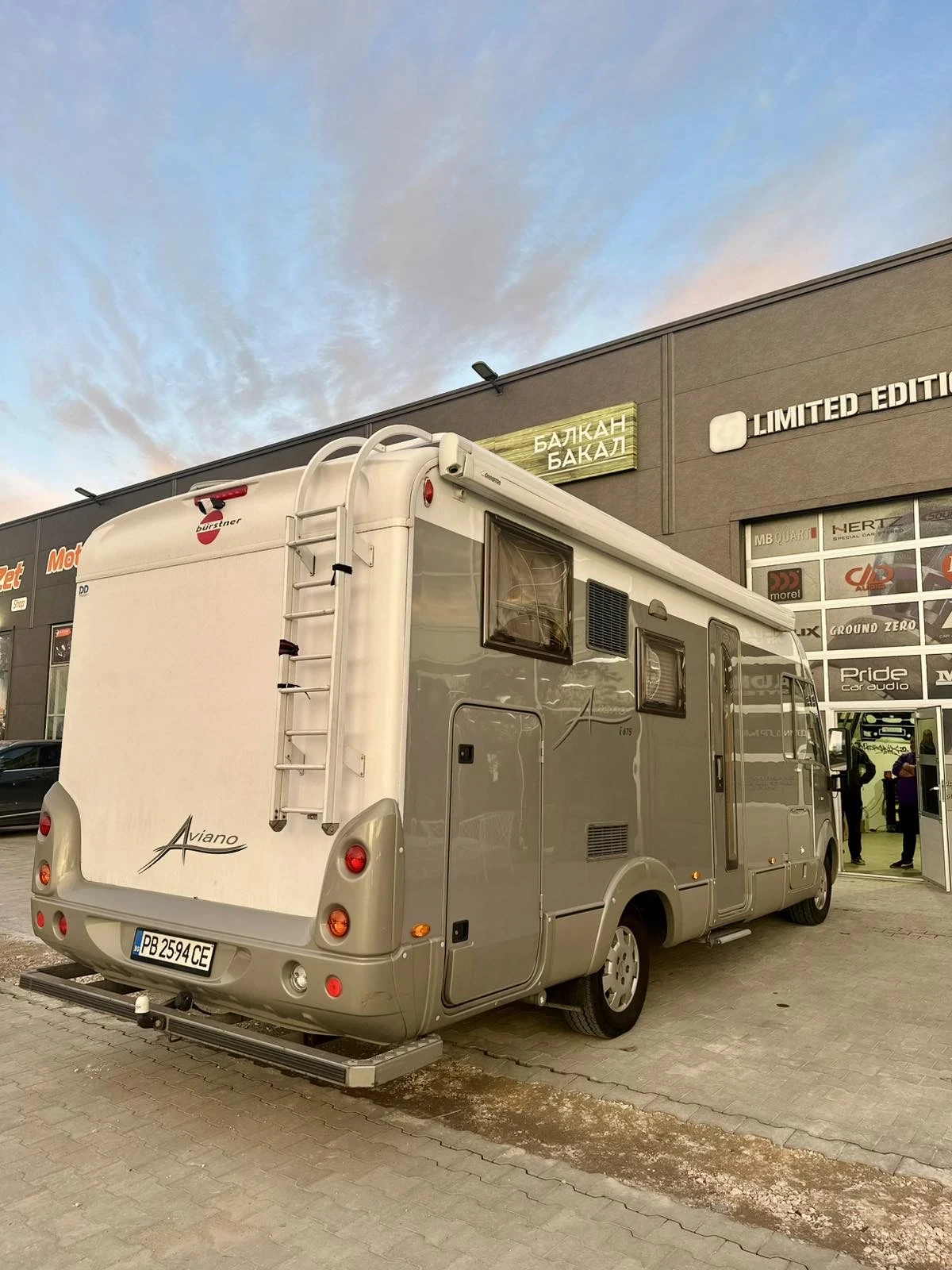 Кемпер Burstner Aviano i675 - изображение 2