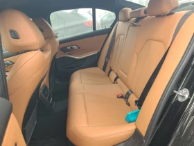 BMW 330 xDrive * LED фарове * Панорама * CARFAX *  - 32100 € / 62782.14 лв. - 10509980 9