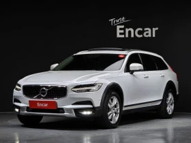 ������ Volvo V90