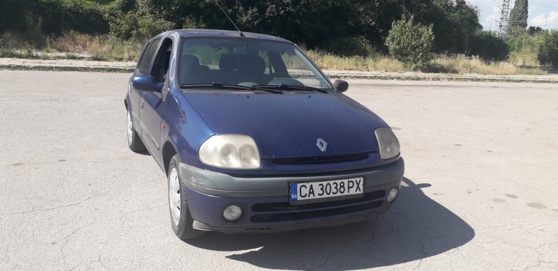Renault Clio, снимка 1 - Автомобили и джипове - 46318107