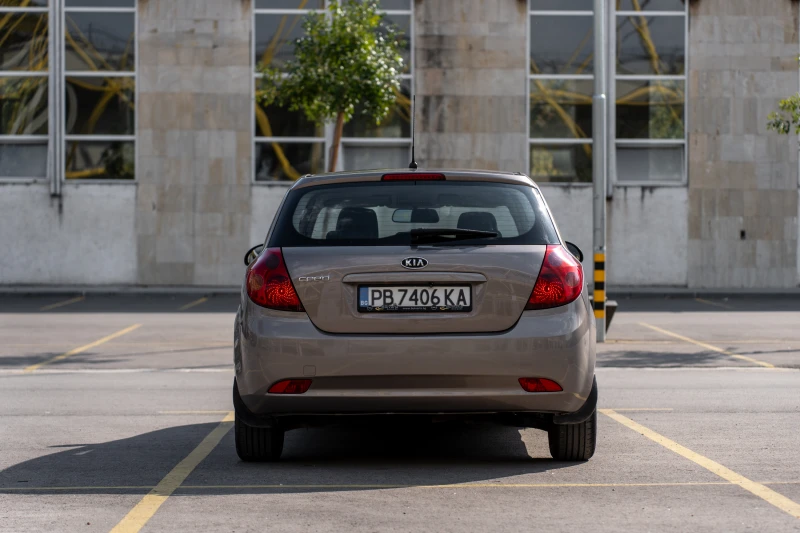 Kia Ceed 1.6 дизел 115 коня, снимка 3 - Автомобили и джипове - 47343541