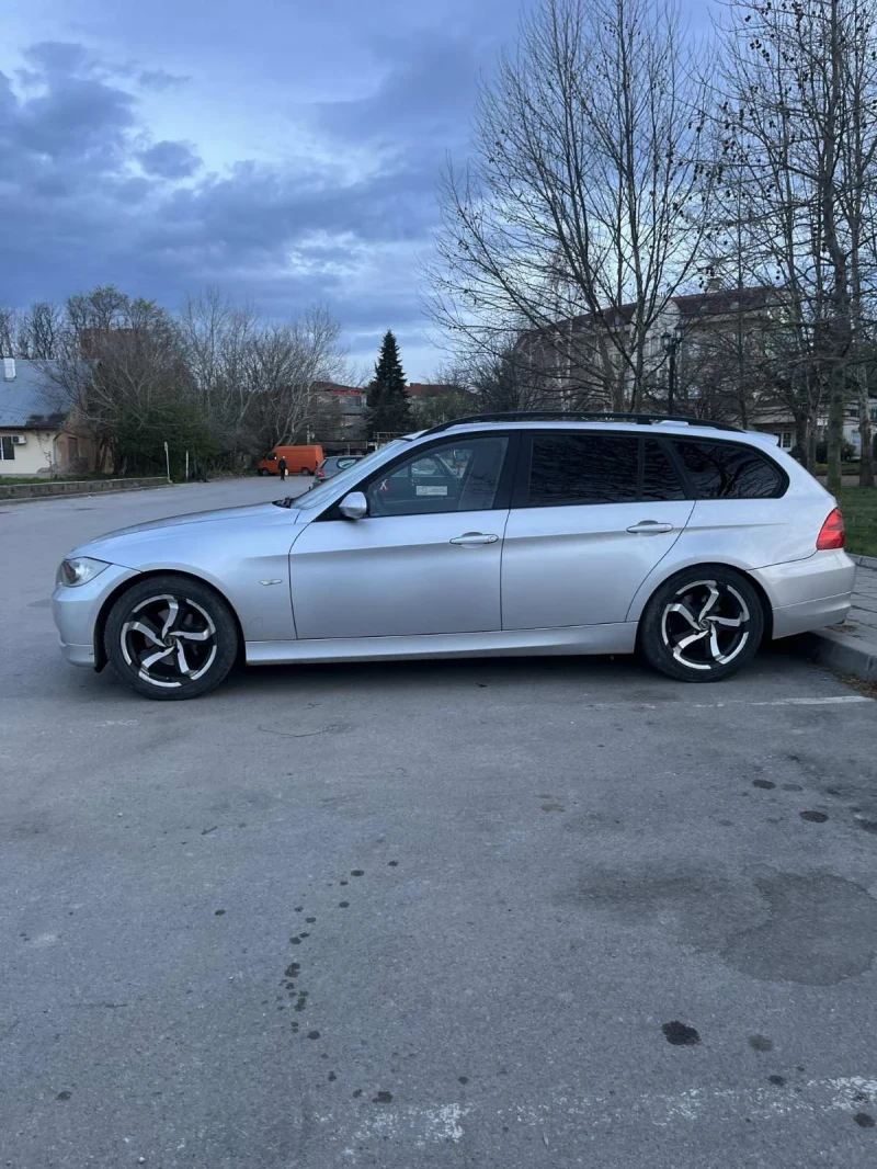 BMW 320 320I ГАЗ, НАВИ, ПАНО.., снимка 3 - Автомобили и джипове - 47606070