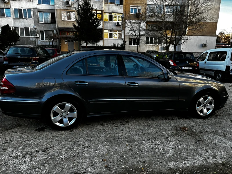 Mercedes-Benz E 350  4 MATIC, снимка 3 - Автомобили и джипове - 48101431