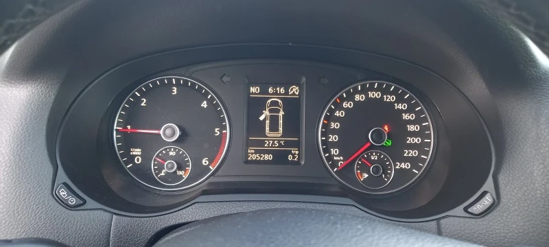 VW Sharan 2.0TDI/170к.с./Автомат/Швейцария, снимка 15 - Автомобили и джипове - 51439784