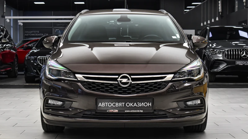 Opel Astra Sports Tourer 1.6 CDTi Bussines Premium Automatic, снимка 2 - Автомобили и джипове - 52076594