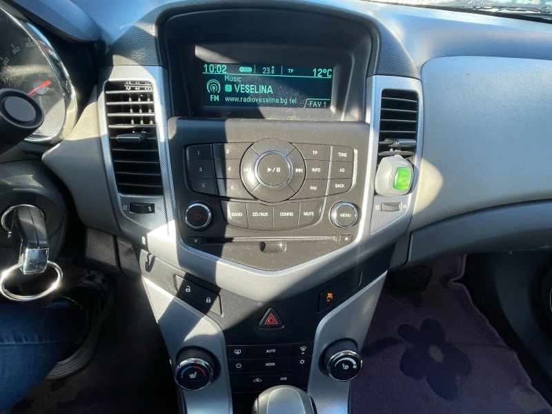 Chevrolet Cruze LT УЧЕБЕН + ГАЗ, снимка 10 - Автомобили и джипове - 52450223
