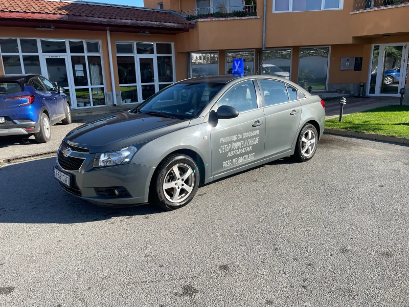 Chevrolet Cruze LT УЧЕБЕН + ГАЗ, снимка 2 - Автомобили и джипове - 52450223